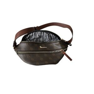BB Bentauo Fanny Pack, crossbody purse. Brown, with BB‎ print